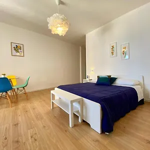  Guest house - By The Sea